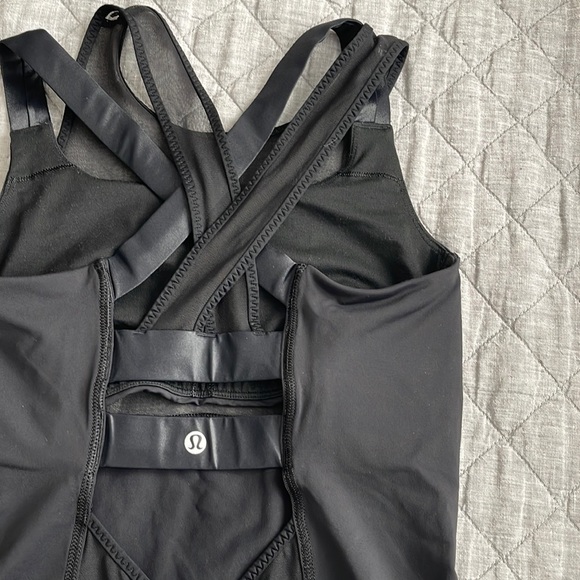 Black Lululemon Workout Top - Picture 3 of 3
